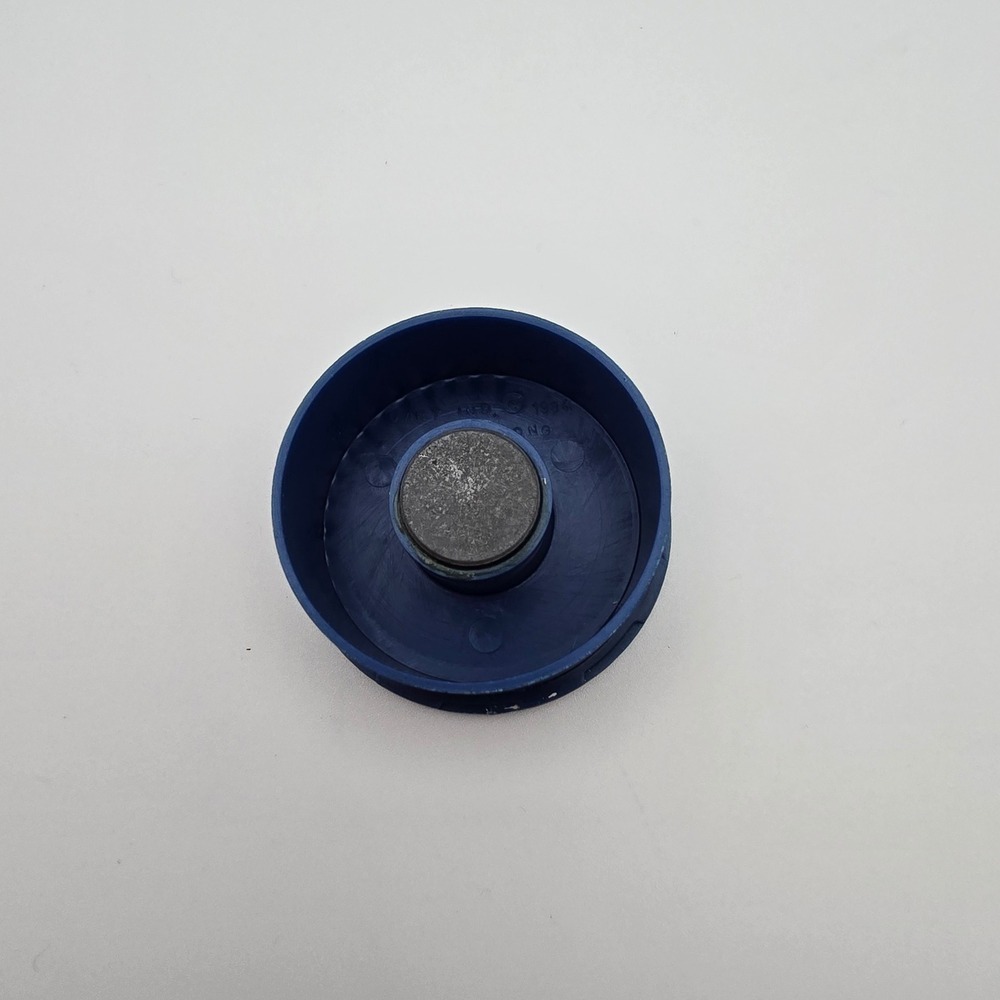 Vintage Tupperware Refrigerator Magnet Servalier Navy Blue Round Mini - Picture 2 of 2